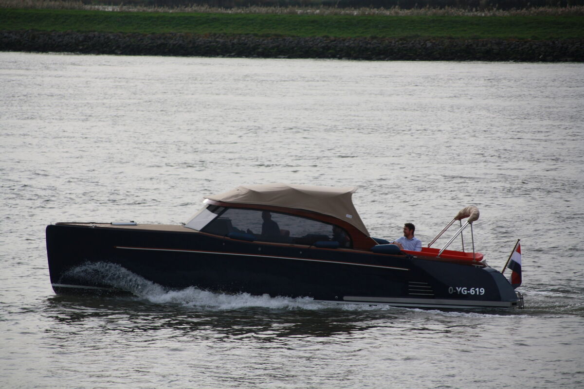 Surya 8,5 meter aluminium motorjacht
